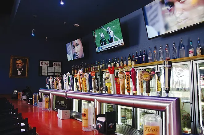 Beer, beats and more at Brews Brothers Ice House. - JAIME MONZON