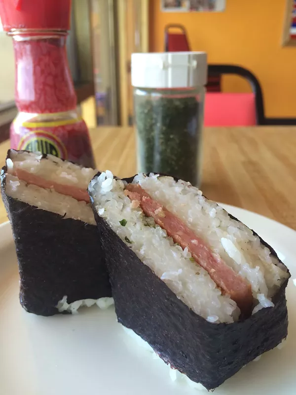 Spam musubi ($2.99)