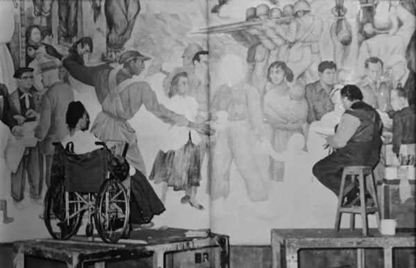 JUAN GUZMÁN RETRATA A FRIDA Y DIEGO ANTE EL MURAL PESADILLA DE GUERRA Y SUEÑO DE PAZ, PALACIO DE BELLAS ARTES, CIUDAD DE MÉXICO, 1952
