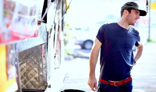 HTTPS://WWW.FACEBOOK.COM/SAMHUNTMUSIC/
