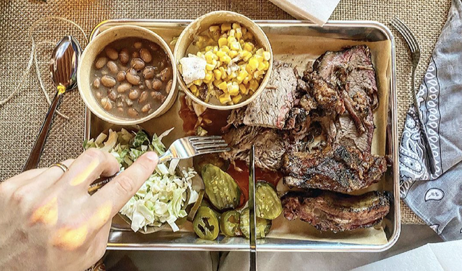 New back yard BBQ spot Windmill Ice House just opened on SA's northeast side. - INSTAGRAM / WINDMILL_ICE_HOUSE
