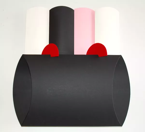 JESSE AMADO, FASHIONABLE BEUYS