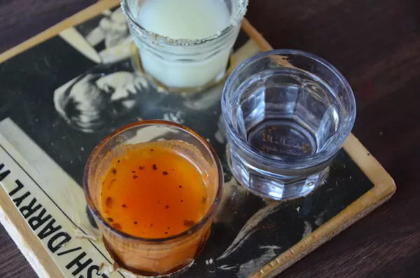 Para todo mal, mezcal. - JESSICA ELIZARRARAS