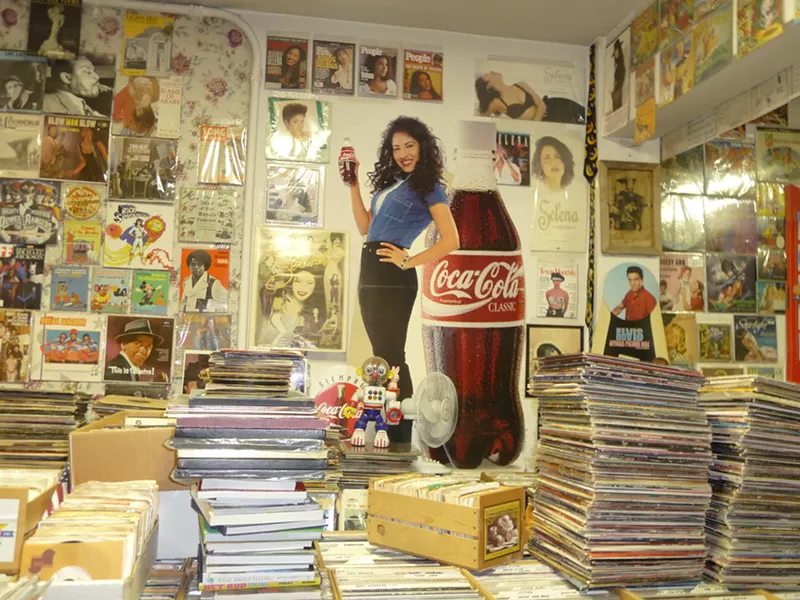 Alamo Antique Mall - BRYAN RINDFUSS