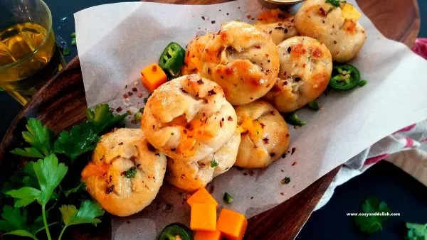 EASY AND DELISH