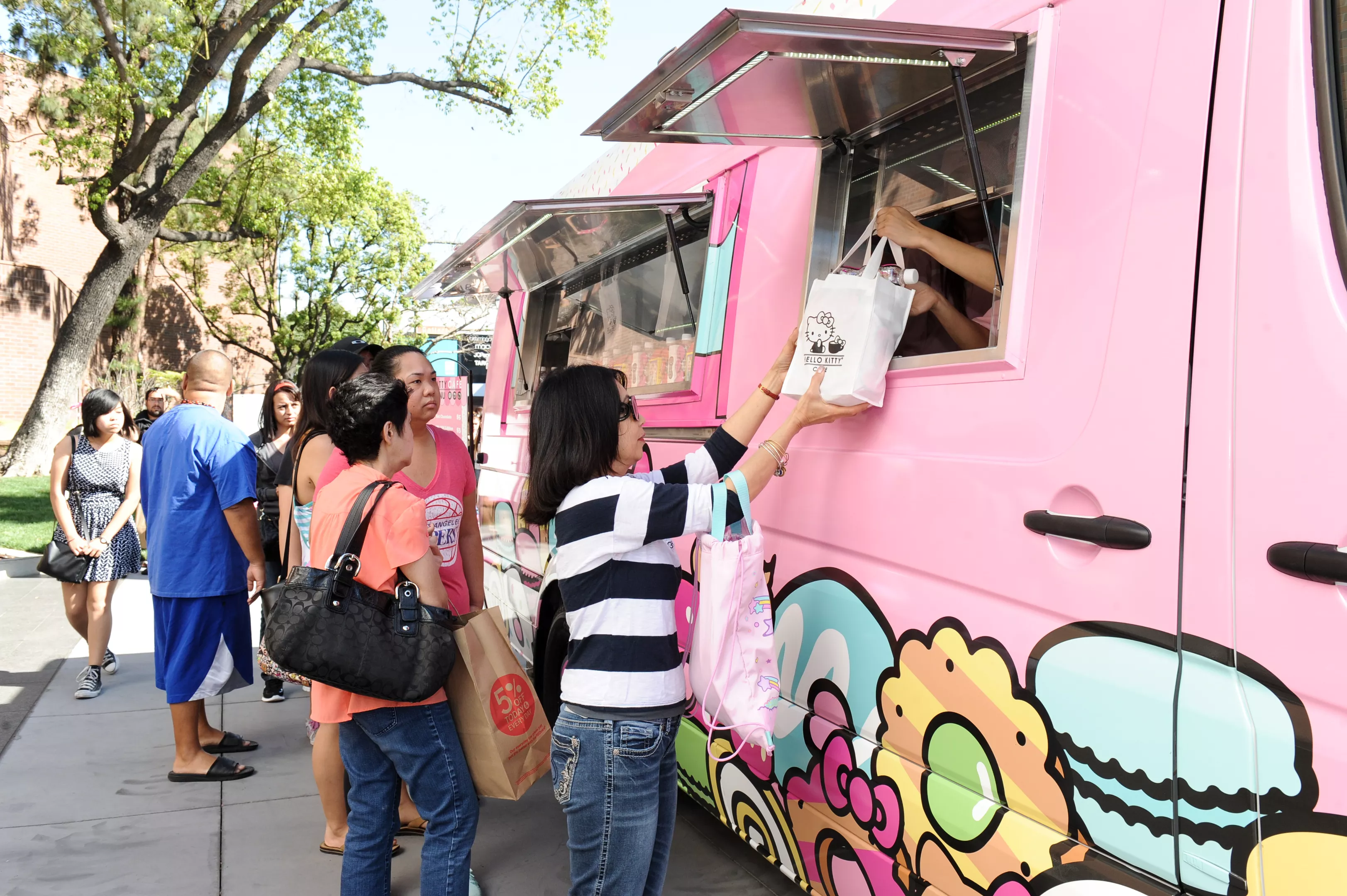 Hello Kitty Food Truck Arrives In San Antonio Next Week Flavor