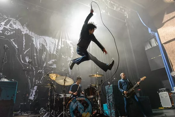Cedric Bixler-Zavala going ham with At The Drive In - JAIME MONZON