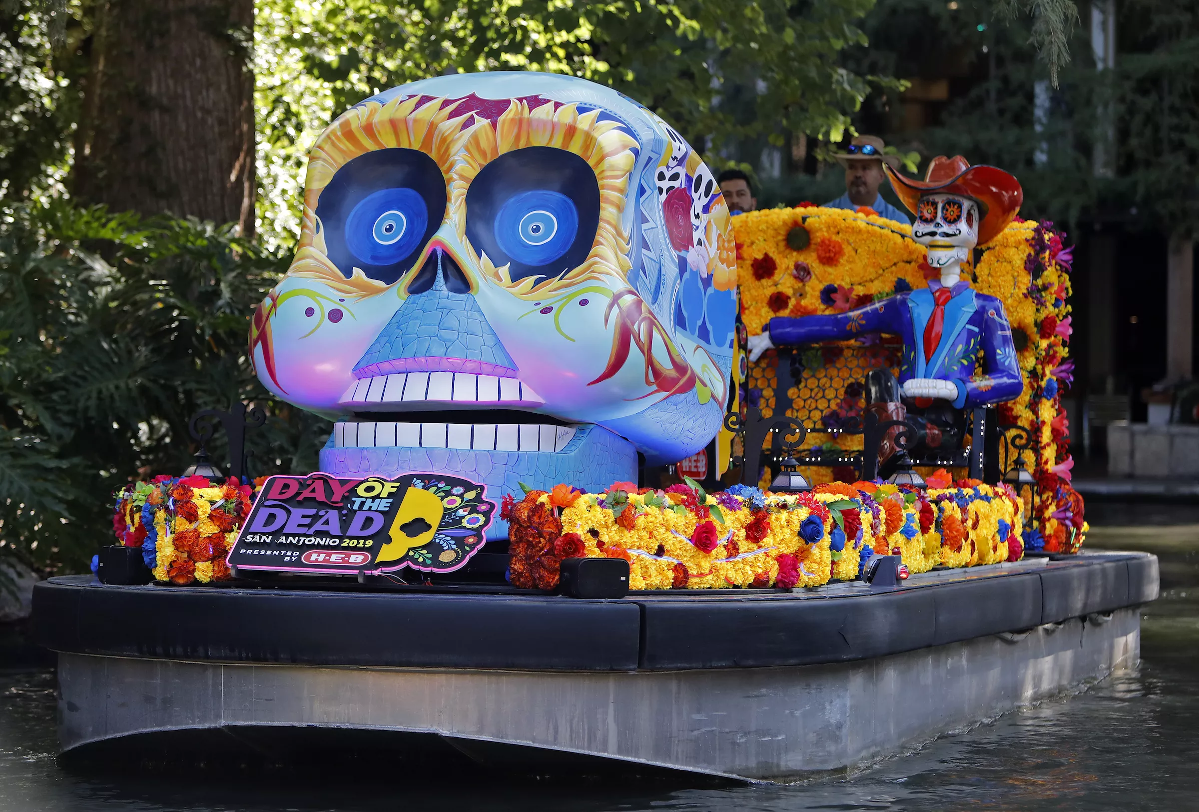 San Antonio Riverwalk Halloween 2020 Christmas Guide