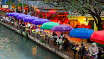 TikTok video goes viral for documenting maskless masses along San Antonio River Walk