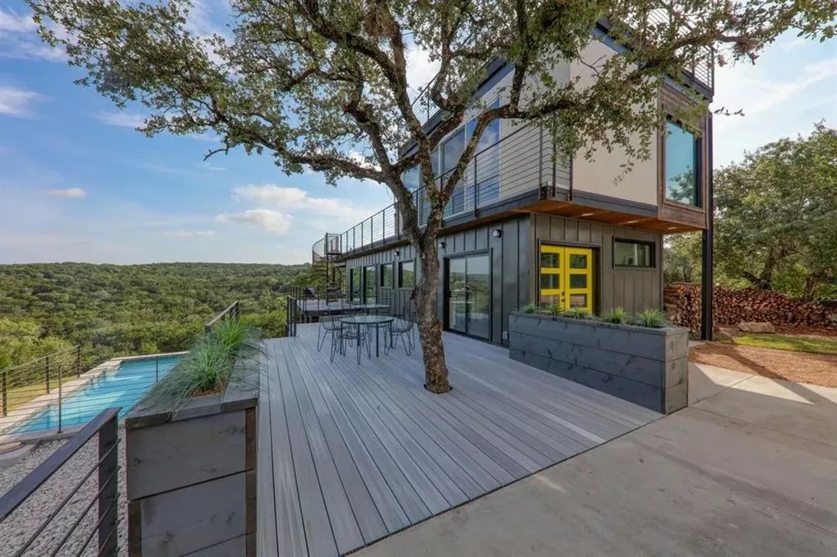 This Stunning Lake Travis Home Made Entirely Out Of Shipping Containers Is For Sale Let S Take A Tour San Antonio San Antonio Current