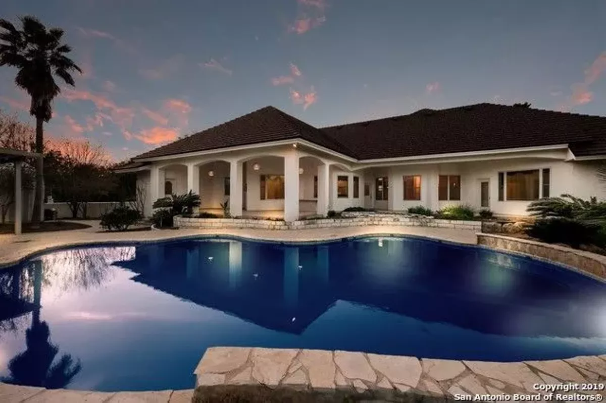 A House on Calaveras Lake Is for Sale, and It Feels Like an Island