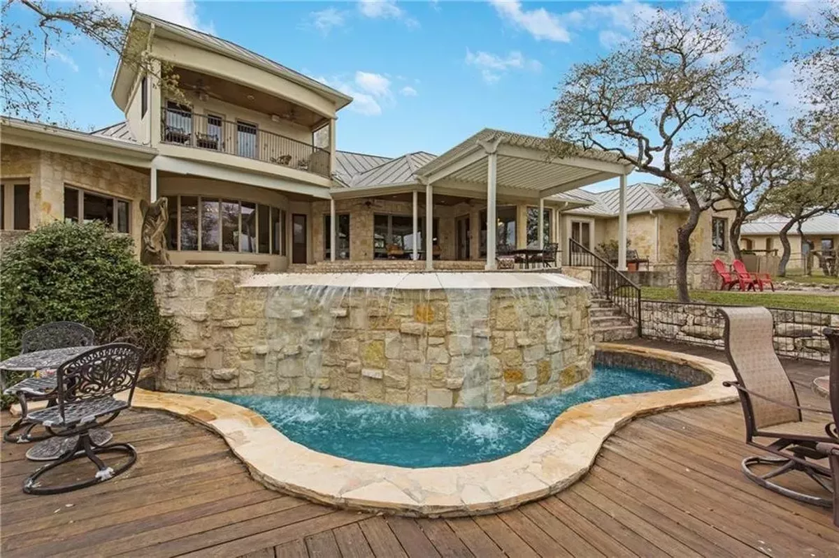 25 Homes for Sale in San Antonio With Completely OvertheTop Pools