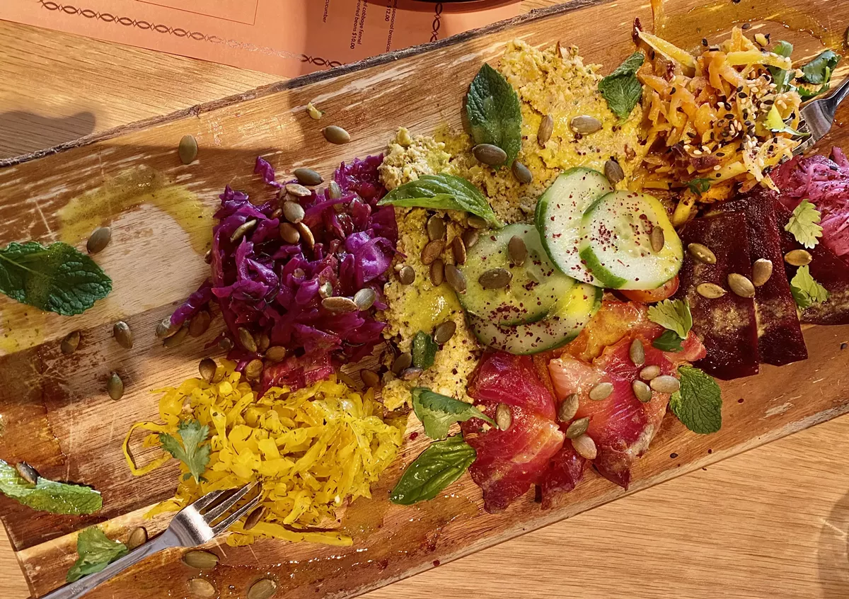 The newly relocated Pharm Table has an energetic and energizing take on mostly vegan cuisine - Vimarsana News