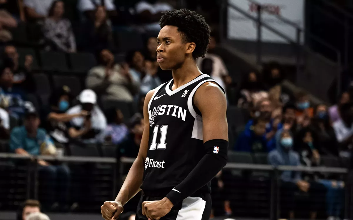 San Antonio Spurs face off Tuesday against the Knicks' All-Star tandem of Randle and Walker - Vimarsana News