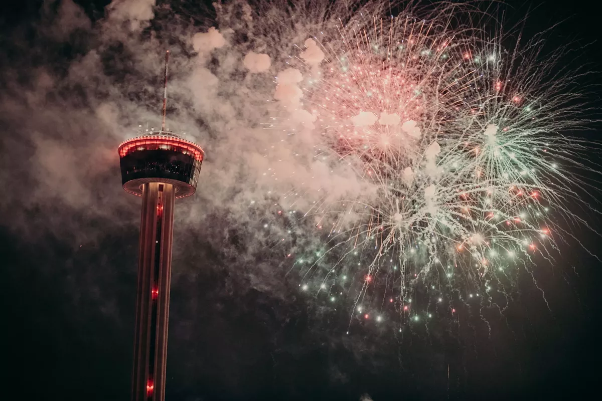 San Antonio's 2022 New Year's Eve bash will feature fireworks, live music, a carnival and more - Vimarsana News