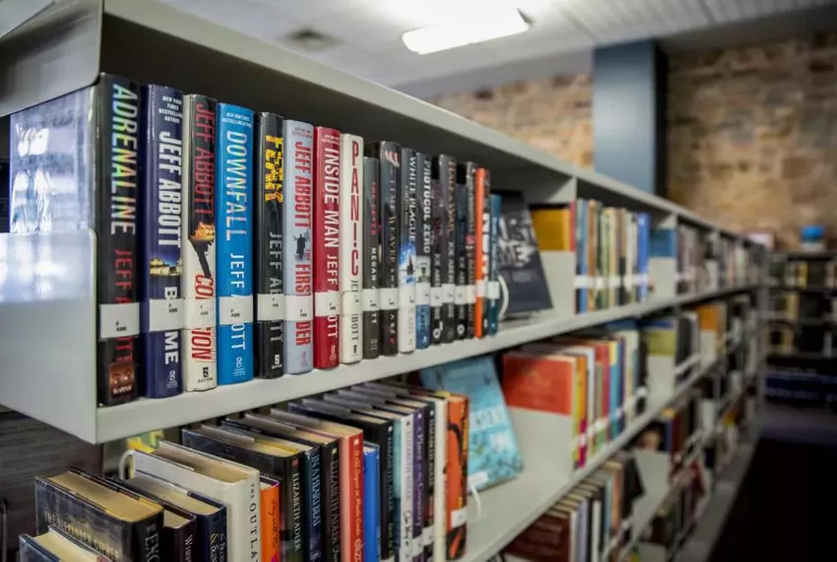 The push to ban books in Texas schools spreads to public libraries - Vimarsana News