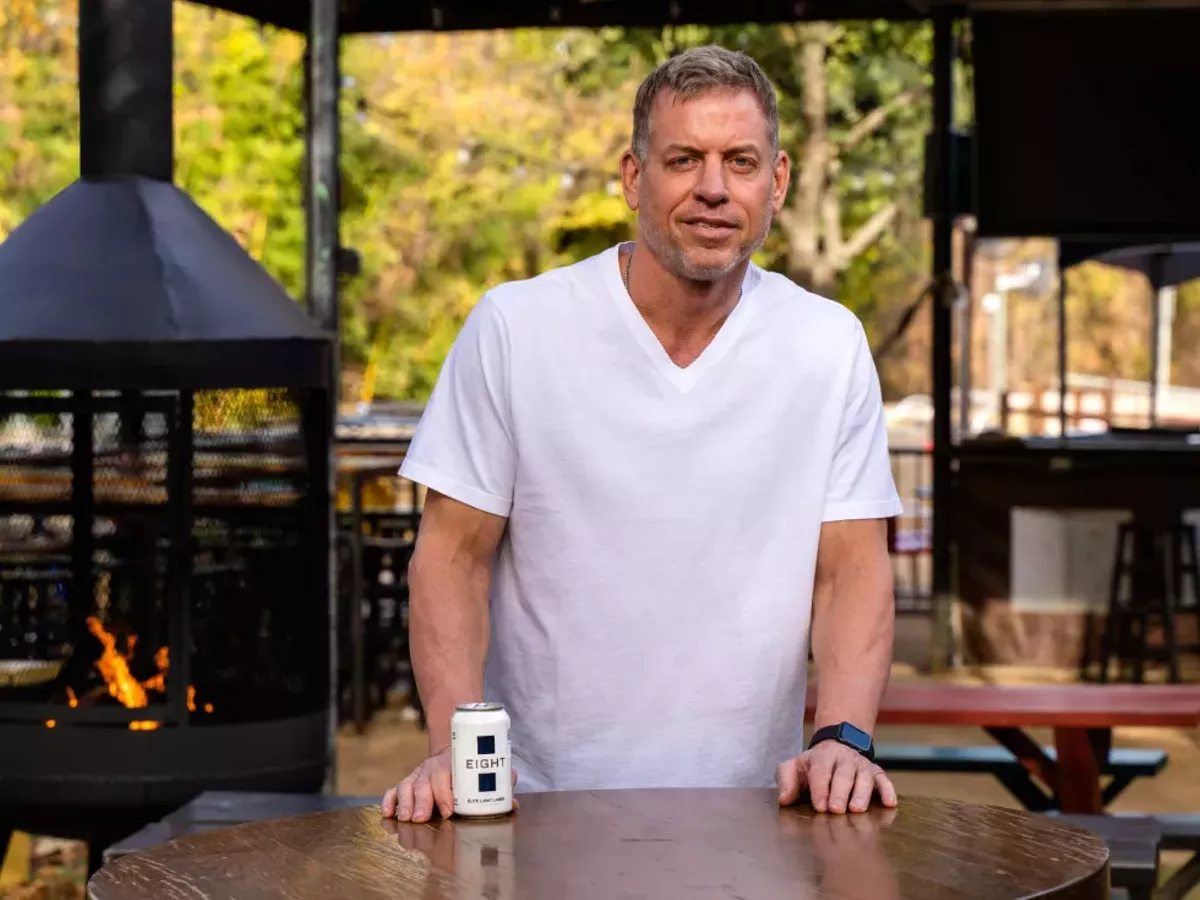 Former Dallas Cowboys quarterback Troy Aikman releasing "antioxidant-rich" light beer - Vimarsana News