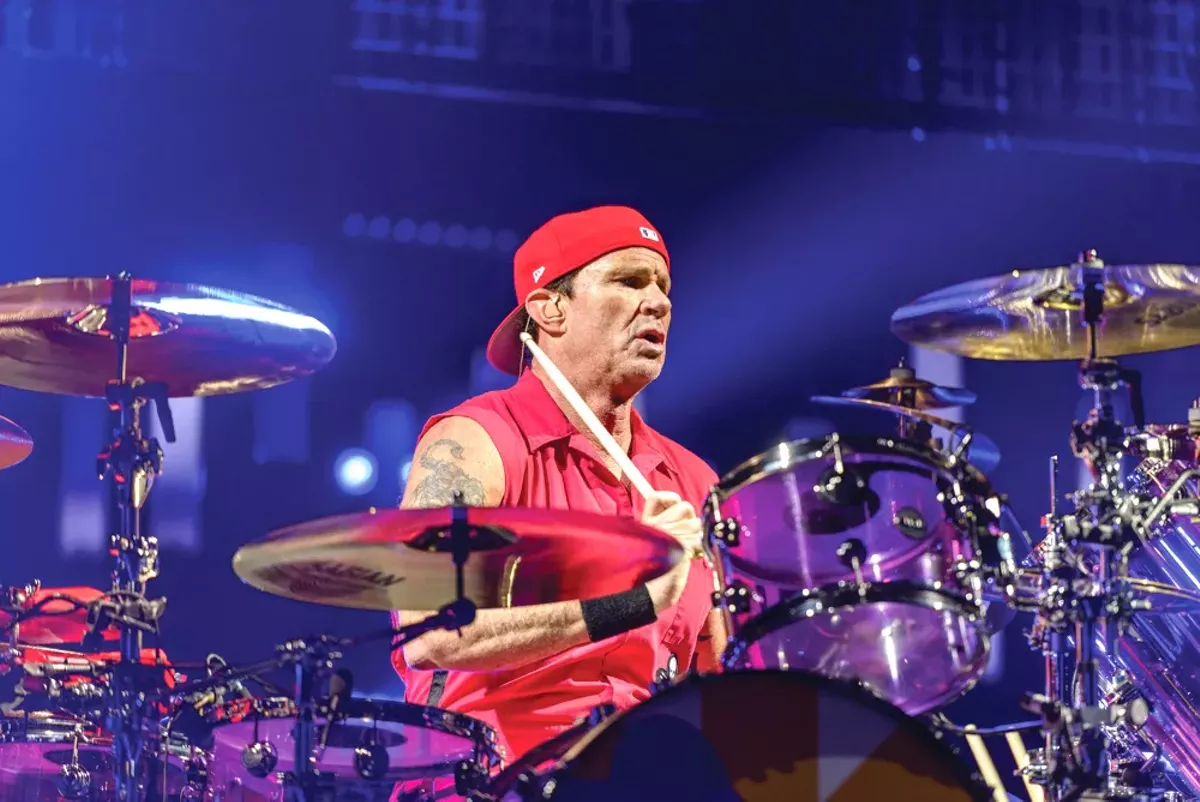 39 Photos from the Red Hot Chili Peppers at the AT&T Center San