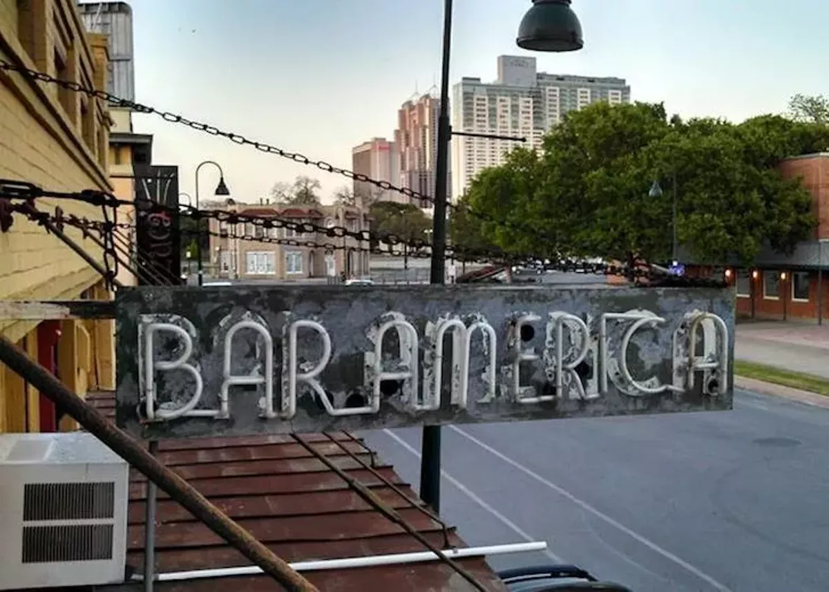Dive bar san antonio