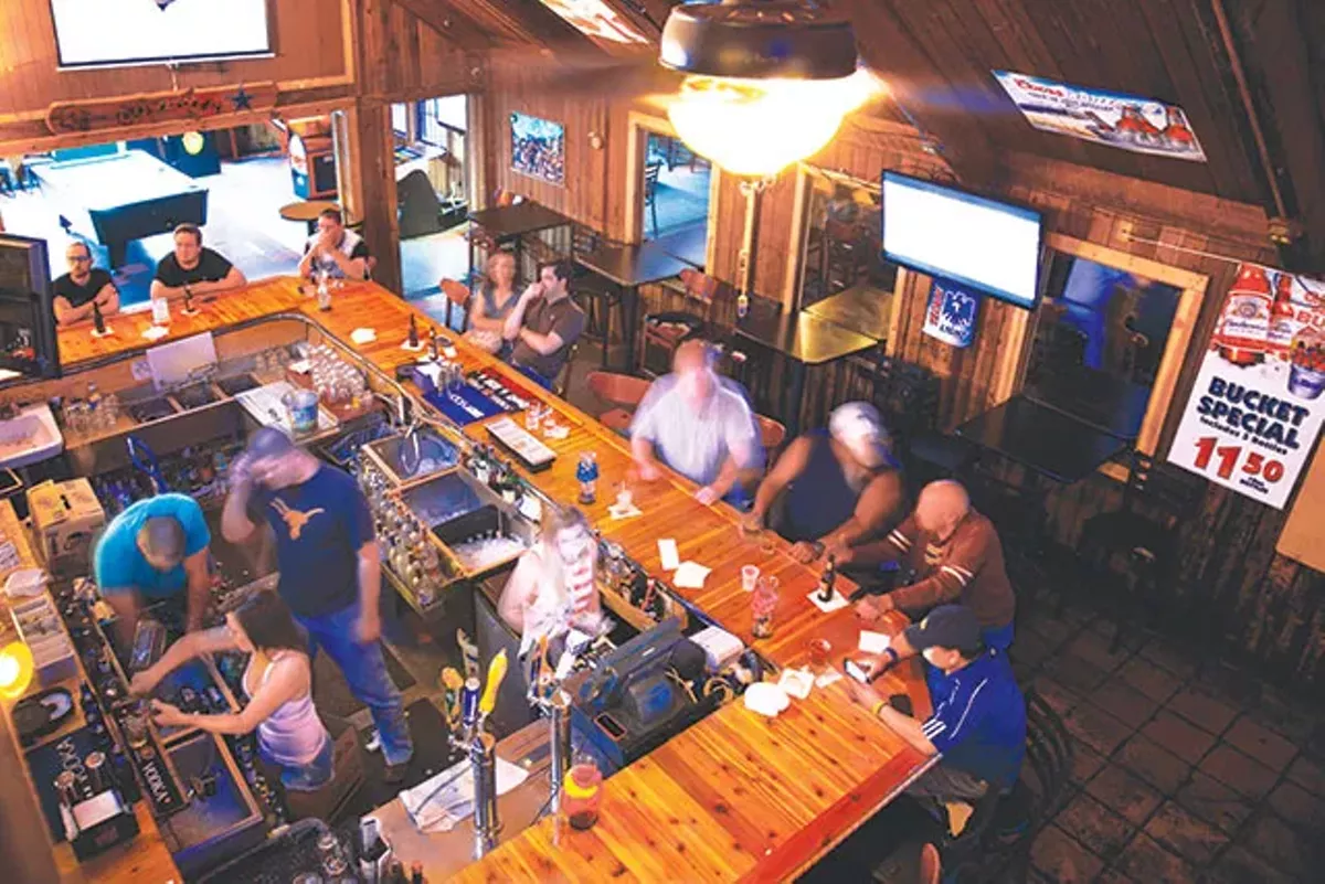 Boneheadz Brings on the Bros Food & Drink Etc. San Antonio Current