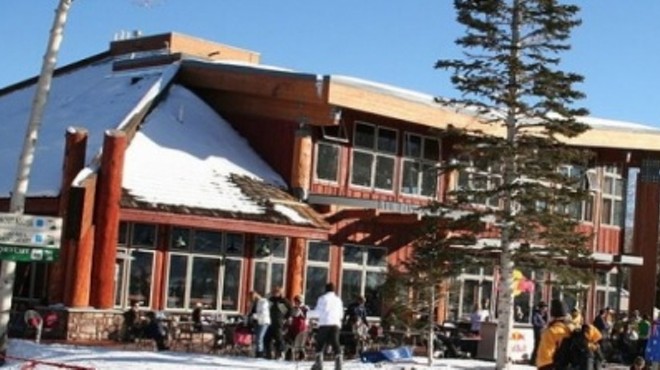 Red Pine Lodge & Cafe