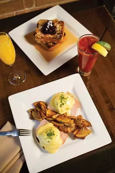 pago_eggs_benedict_dg2011.jpg