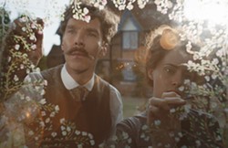Benedict Cumberbatch and Claire Foy in The Electrical Life of Louis Wain - AMAZON STUDIOS