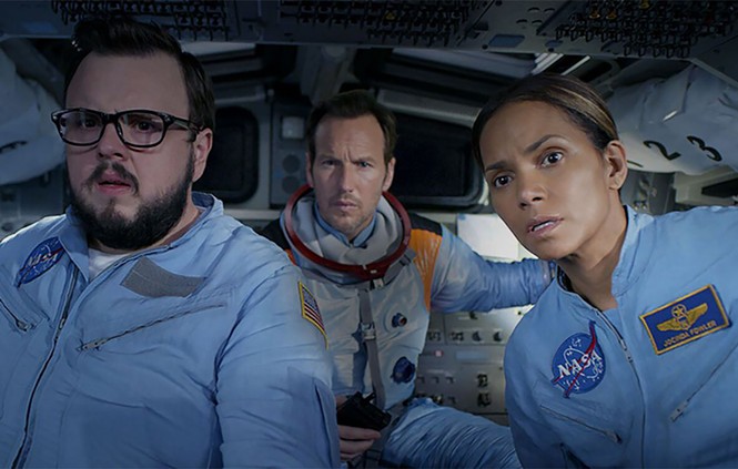 John Bradley, Patrick Wilson and Halle Berry in Moonfall - LIONSGATE FILMS