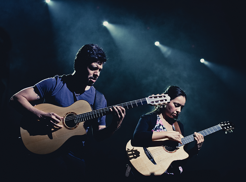 Rodrigo y Gabriela - PETER NEILL