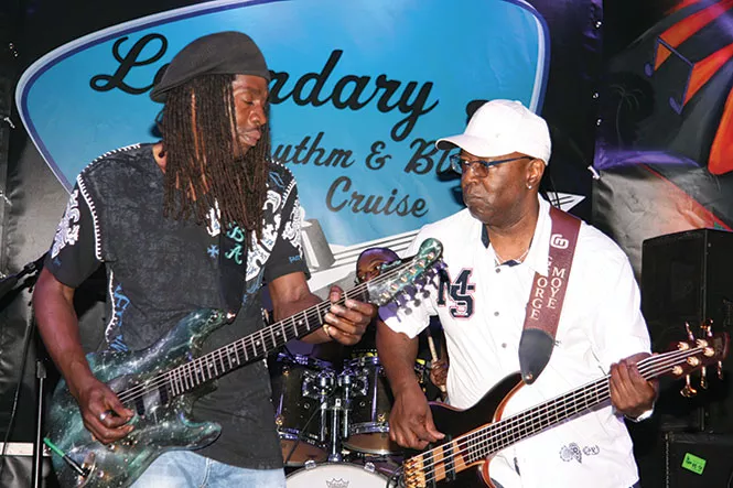 music_musiclive1-3-8c2d8569372f6fcd.jpg