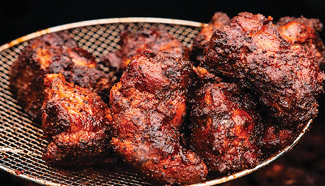 Restaurant Review: Off-the-Hook Oxtails at Les Barbecue Sandwiches - Vimarsana News