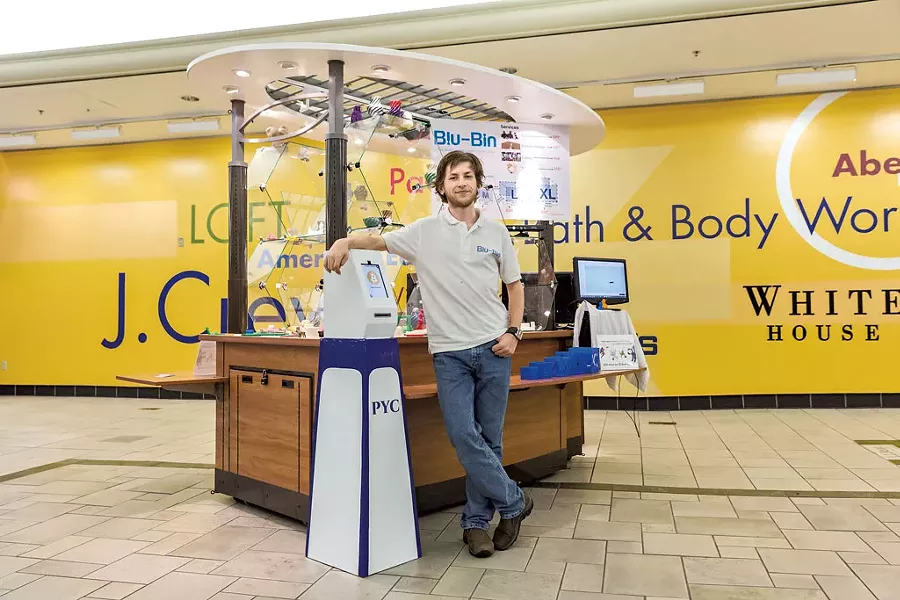 Blu-Bin owner Dan Riley and the Bitcoin ATM - PHOTOS: OLIVER PARINI