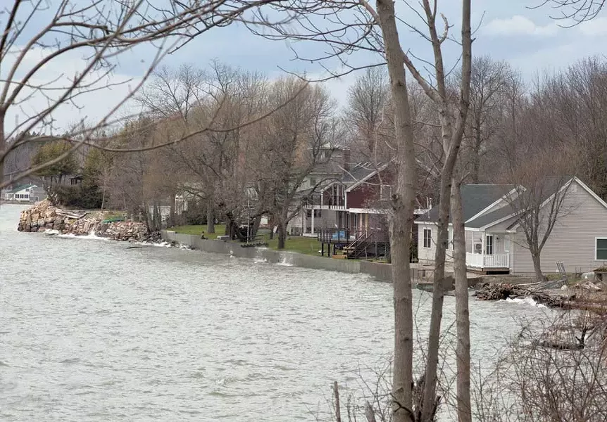 Houses on Colchester Point Road - MATTHEW THORSEN