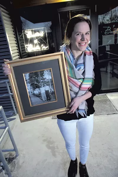Kortnee Bush with the photo of her grandparents - MATTHEW THORSEN
