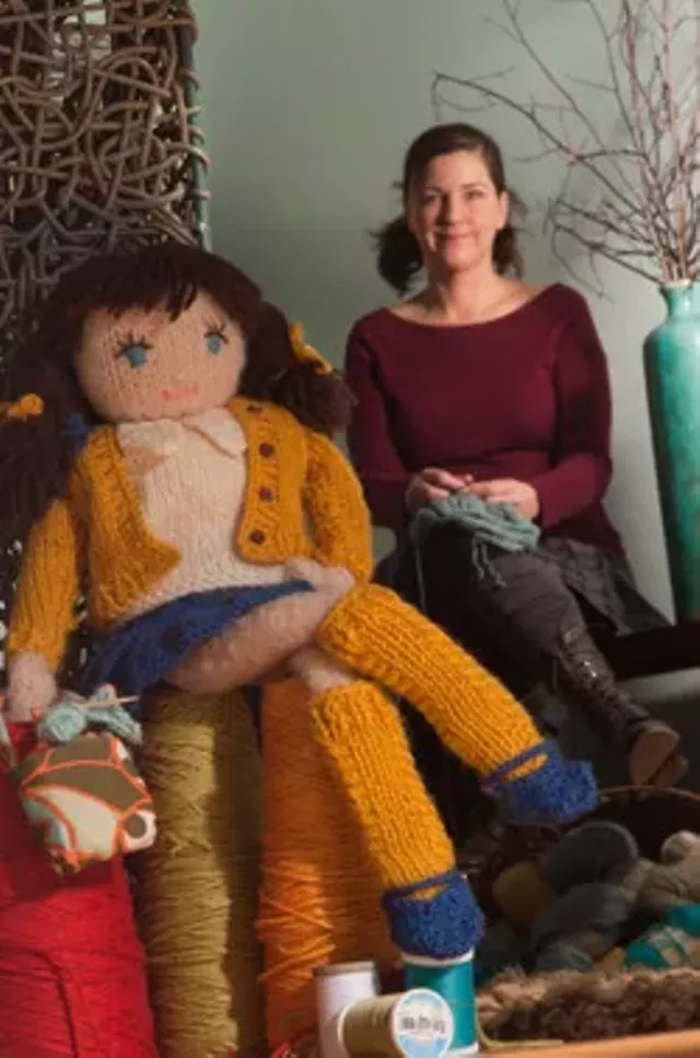 A West Coast "Knitting Lady" Sets Up in Burlington Arts News Seven