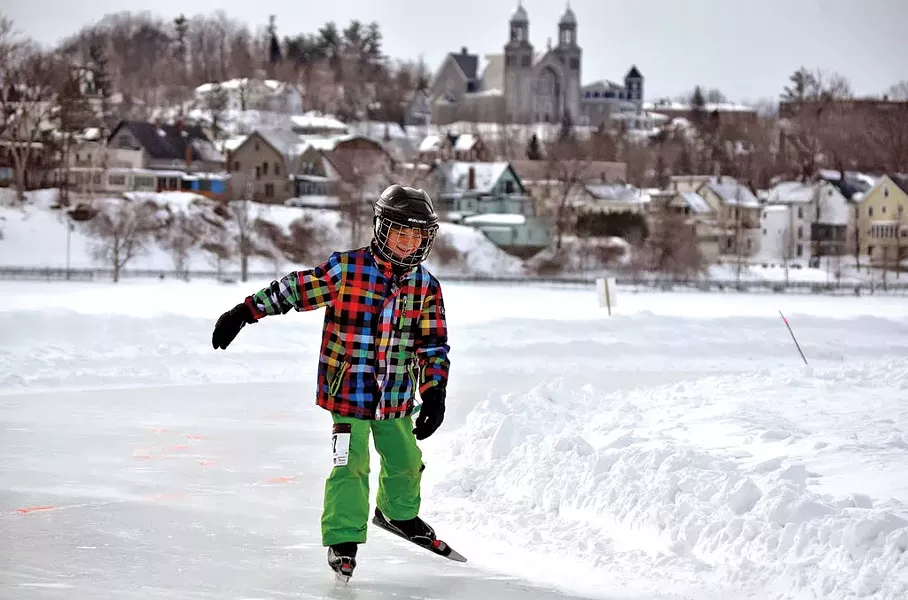 Nordic skating on Lake Memphremagog