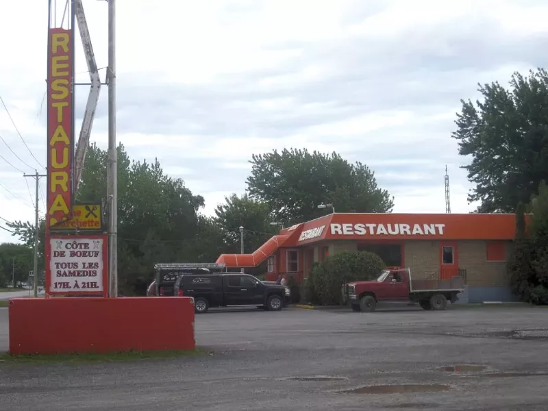 Restaurant à la Bonne Fourchette - NATALIE WILLIAMS