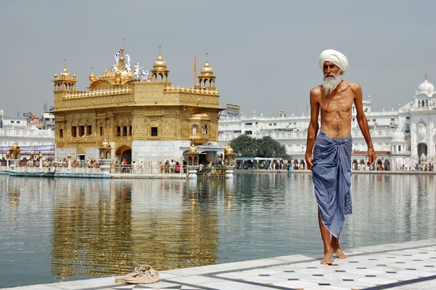 Sikh pilgrim at the Golden Temple