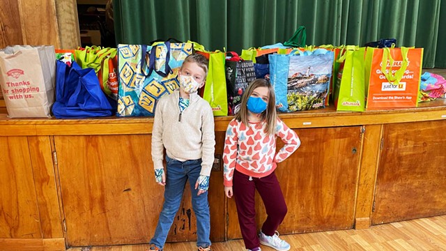 Mitzvah Day: Seventh Graders From Ohavi Zedek Make an Impact