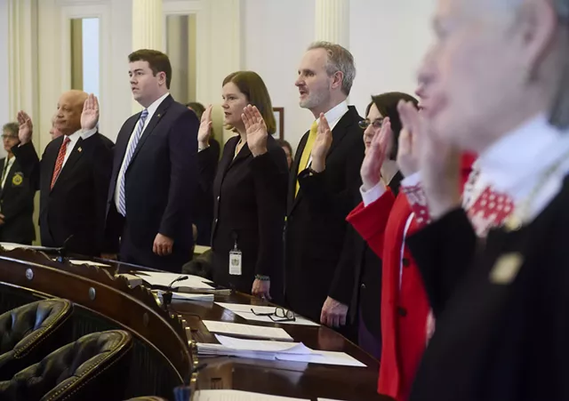 Members of the Senate take their oaths of office. - JEB WALLACE-BRODEUR