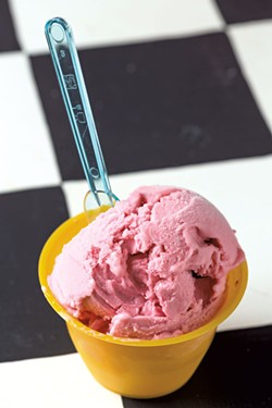 Raspberry gelato - OLIVER PARINI