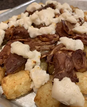 Vegan barbecue tots made with jackfruit and dairy-free "mozzarella" - MELISSA PASANEN