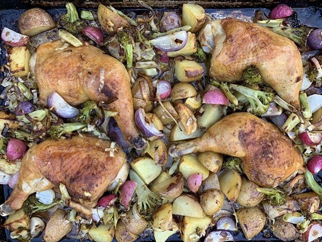 Sheet pan chicken with roasted vegetables - MELISSA PASANEN