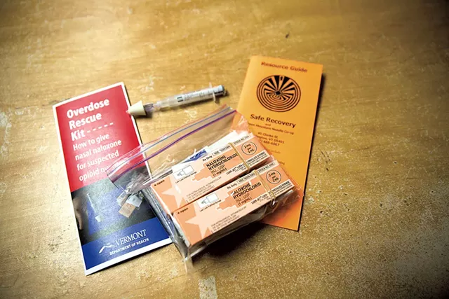 Narcan kit - JAMES BUCK