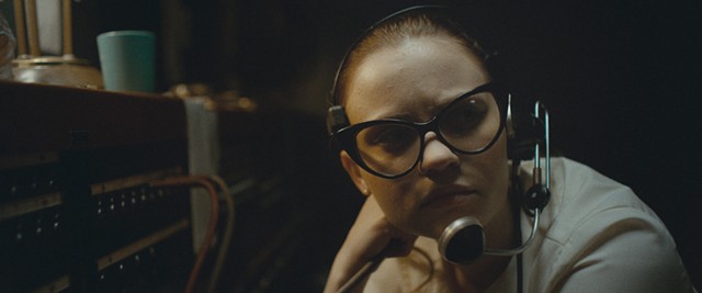 Sierra McCormick as a teen switchboard operator in The Vast of Night - COURTESY OF AMAZON STUDIOS