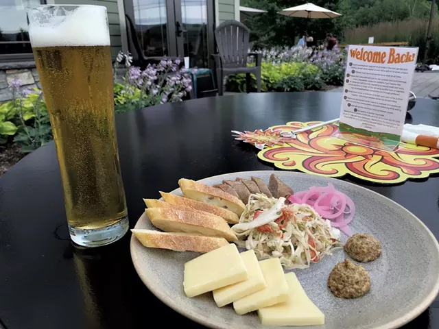 Beer and bratwurst at Lawson's Finest Liquids - SALLY POLLAK ©️ SEVEN DAYS