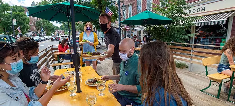 Dining al fresco at Three Penny Taproom in Montpelier - JEB WALLACE-BRODEUR