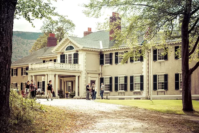The ancestral home of Robert and Mary Lincoln - COURTESY OF HILDENE, THE LINCOLN FAMILY HOME