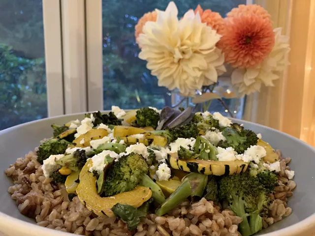 Farro with roasted squash and broccoli and sage-brown butter dressing - MELISSA PASANEN ©️ SEVEN DAYS