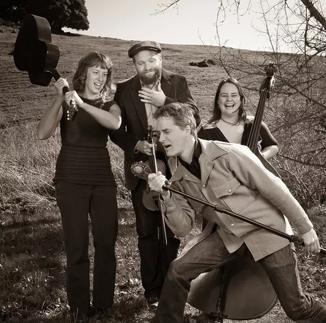 Foghorn Stringband